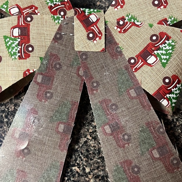 🎄🛻 LARGE 14” x 10” RED TRUCK CHRISTMAS HOLIDAY GIFT BOW OR HOME WALL/DOOR DECOR - Picture 5 of 5